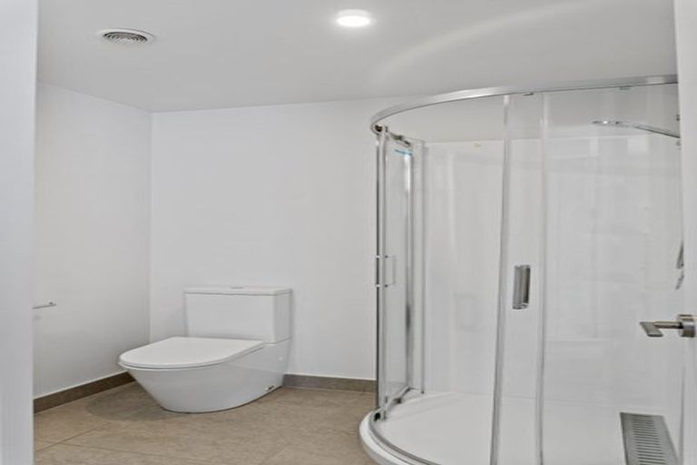 Photo of property in 117 Tarapuka Road, Westgate, Auckland, 0814