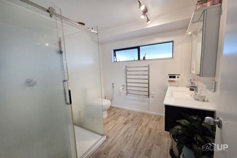 Photo of property in 323 Hobsonville Road, Hobsonville, Auckland, 0618