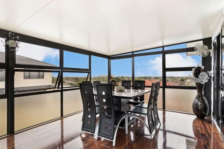 Photo of property in 28 Prangley Avenue, Mangere, Auckland, 2022
