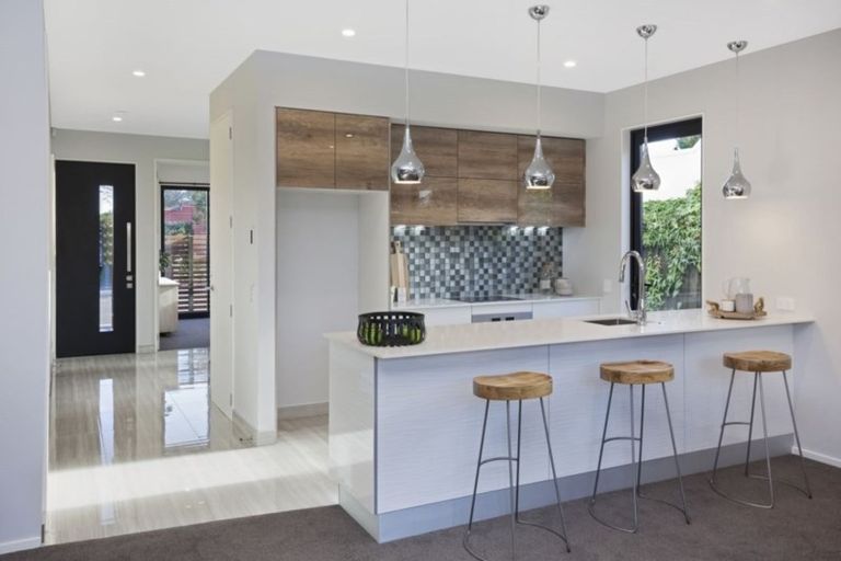 Photo of property in 32b Hewitts Road, Merivale, Christchurch, 8014