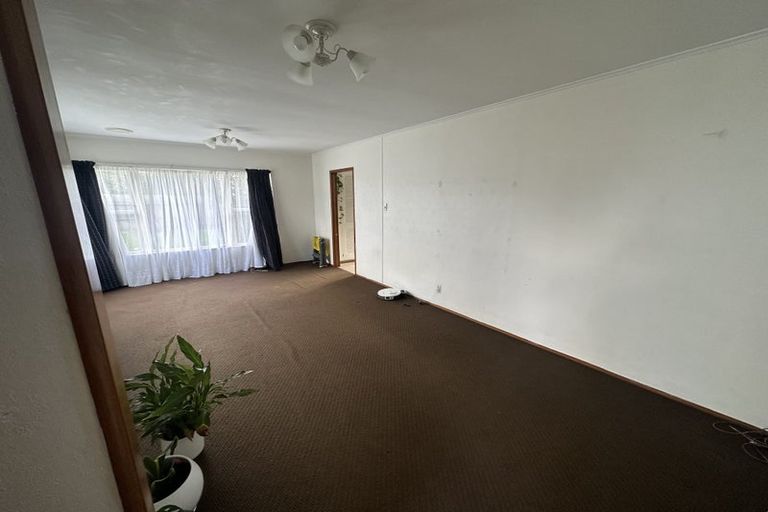 Photo of property in 663 Te Atatu Road, Te Atatu Peninsula, Auckland, 0610