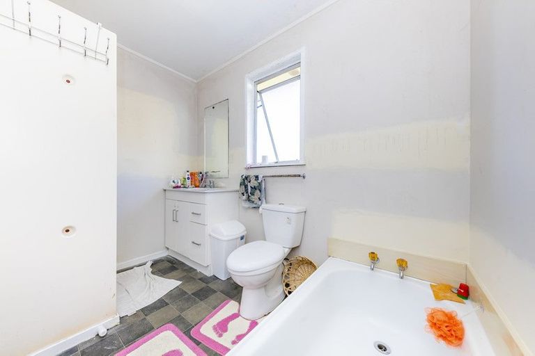 Photo of property in 3 Fairlight Place, Manurewa, Auckland, 2102