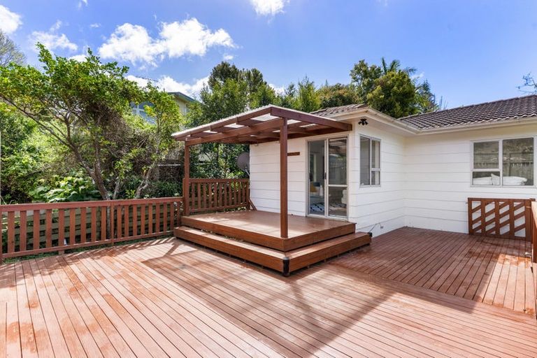 Photo of property in 16 Dunraven Place, Torbay, Auckland, 0630