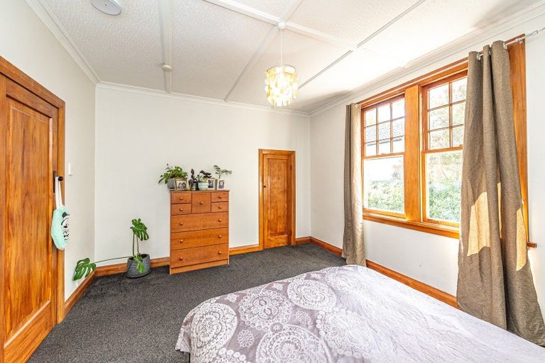 Photo of property in 17 Tarata Street, Saint Johns Hill, Whanganui, 4501