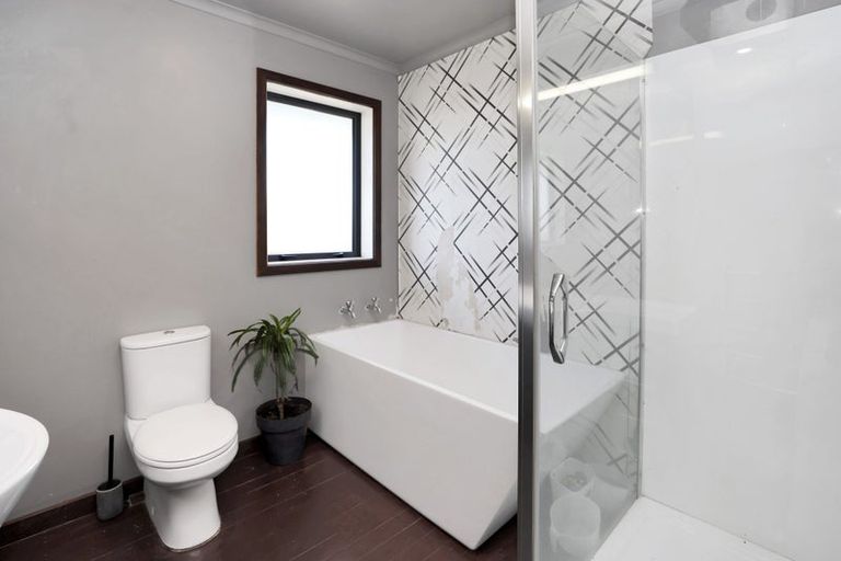 Photo of property in 64 Mcmurdo Street, Tinwald, Ashburton, 7700