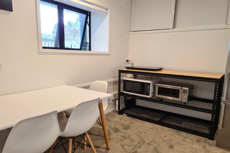 Photo of property in 43 Pleasant Road, Glen Eden, Auckland, 0602