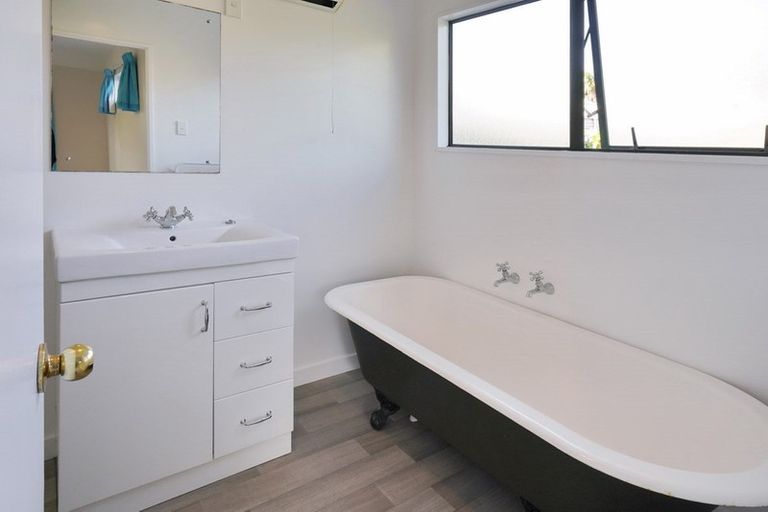 Photo of property in 74 Woodham Road, Linwood, Christchurch, 8062