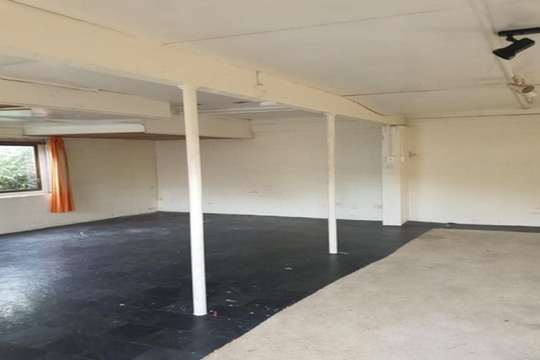 Photo of property in 21 Merchant Avenue, Te Atatu South, Auckland, 0610