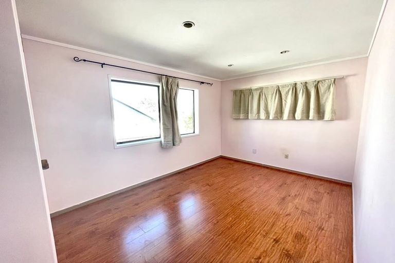 Photo of property in 315 Bucklands Beach Road, Bucklands Beach, Auckland, 2012