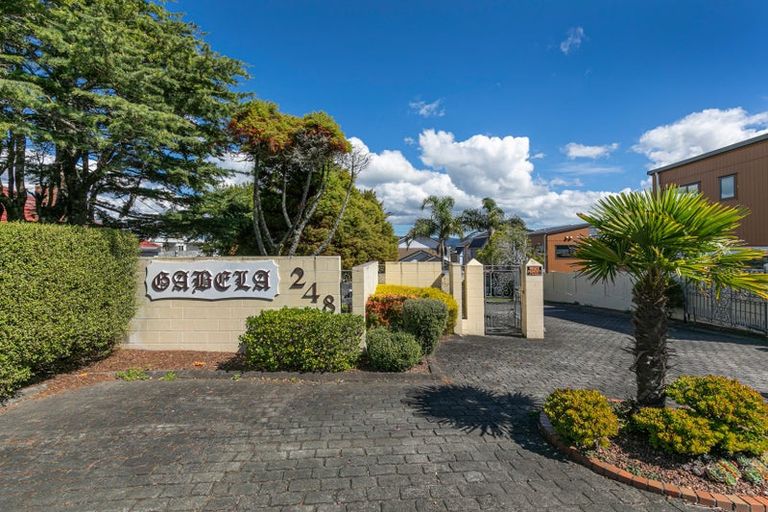 Photo of property in 8/248 Great North Road, Henderson, Auckland, 0612