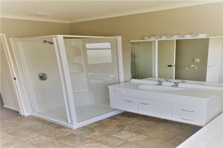 Photo of property in 5 Blythfield Place, Taradale, Napier, 4112