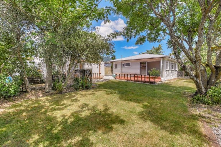 Photo of property in 11 Lemari Avenue, Stoke, Nelson, 7011