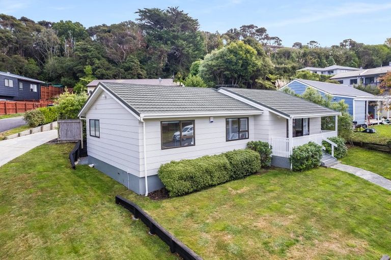 Photo of property in 19 Seagull Place, Whitby, Porirua, 5024