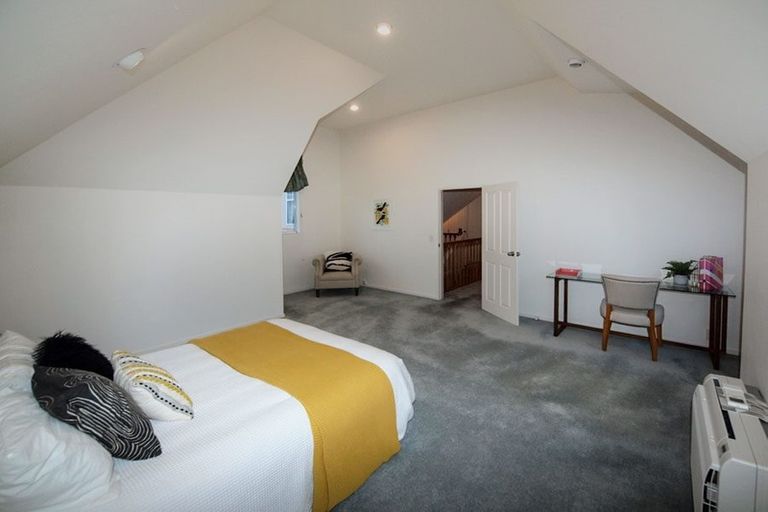 Photo of property in 4 Amesbury Drive, Churton Park, Wellington, 6037