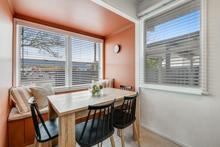 Photo of property in 71b Red Beach Road, Red Beach, 0932