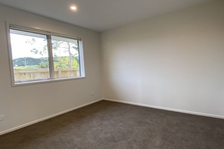 Photo of property in 5 Maraeariki Avenue, Orewa, 0931