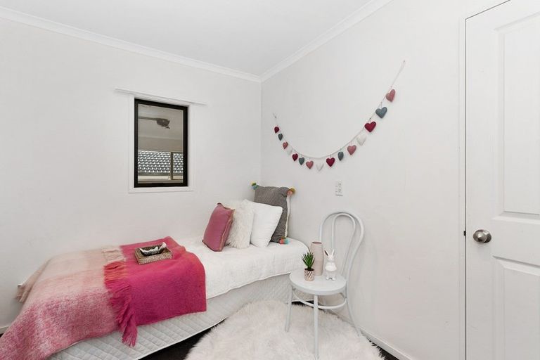 Photo of property in 16 Glenburn Place, Nawton, Hamilton, 3200