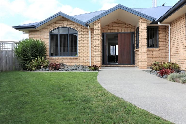 Photo of property in 14 Farleigh Close, Huntington, Hamilton, 3210