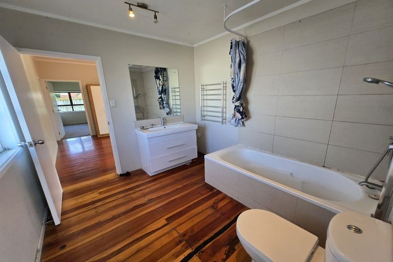 Photo of property in 40 Evans Road, Weymouth, Auckland, 2103
