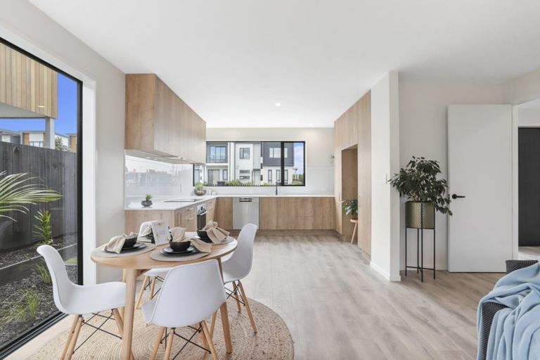 Photo of property in 1 Huljich Way, Hobsonville, Auckland, 0616