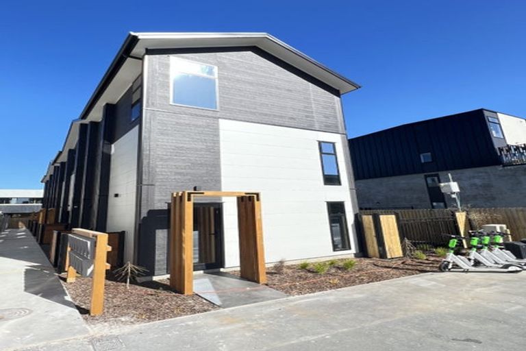 Photo of property in 8b/5 Taramea Place, Addington, Christchurch, 8024