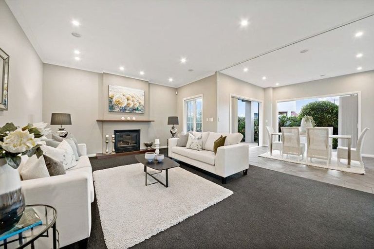 Photo of property in 3 Onemana Way, Te Atatu Peninsula, Auckland, 0610