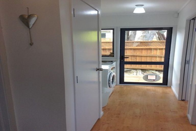 Photo of property in 274 Rangatira Road, Beach Haven, Auckland, 0626