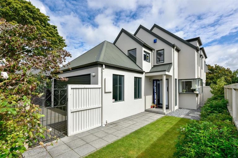 Photo of property in 53 Hawkesbury Avenue, St Albans, Christchurch, 8014