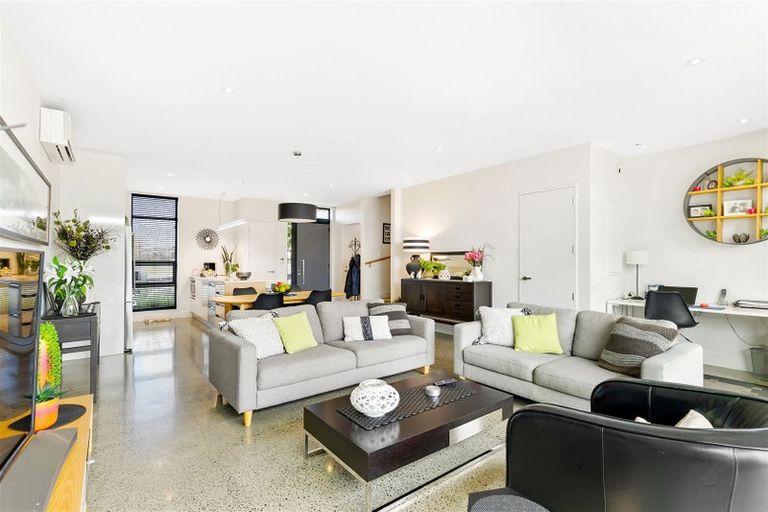 Photo of property in 220 Hobsonville Point Road, Hobsonville, Auckland, 0616