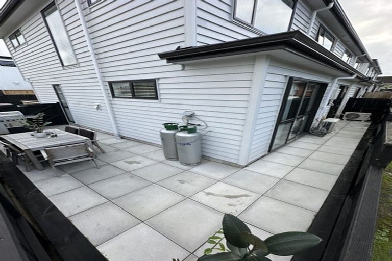 Photo of property in 48a Portadown Avenue, Pakuranga Heights, Auckland, 2010