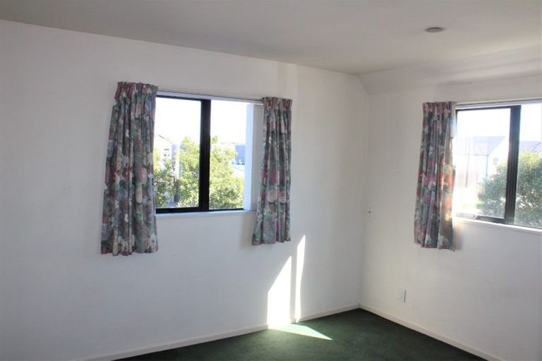 Photo of property in 74 Mandeville Street, Riccarton, Christchurch, 8011