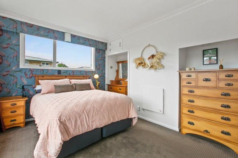 Photo of property in 225b Tukapa Street, Westown, New Plymouth, 4310