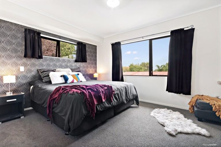 Photo of property in 67 Puriri Road, Pukekohe, 2120