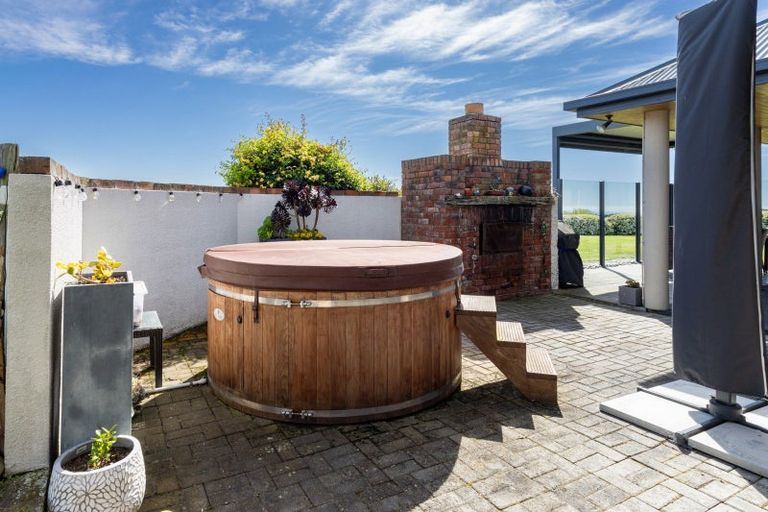 Photo of property in 390 Hadlow Road, Claremont, Timaru, 7974
