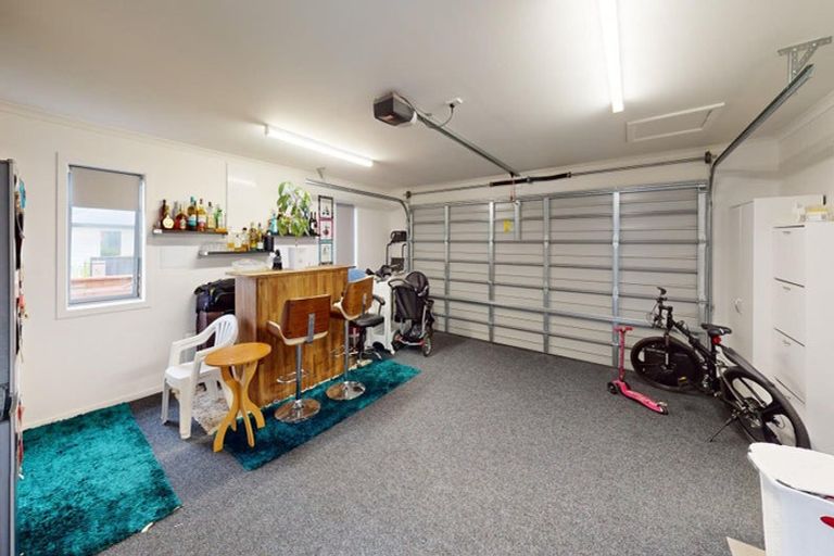 Photo of property in 12 Ivy Lane, Kelvin Grove, Palmerston North, 4414