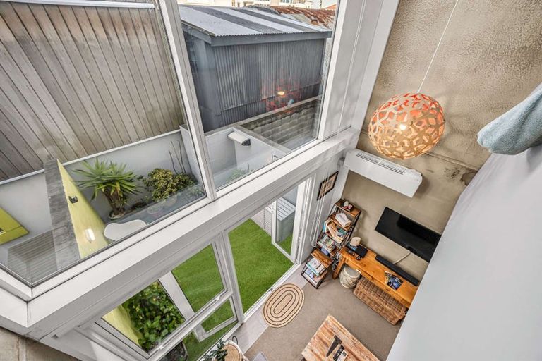 Photo of property in Canvas Apartments, 3/307 Willis Street, Te Aro, Wellington, 6011