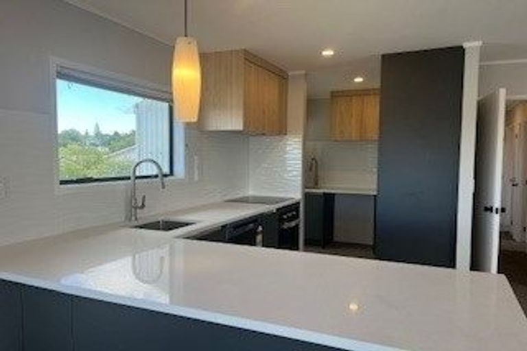 Photo of property in 40c/1 West Coast Road, Glen Eden, Auckland, 0602