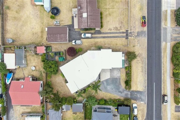 Photo of property in 100 Bellona Road, Whangamata, 3620