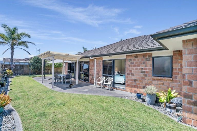 Photo of property in 15 Popata Close, Papamoa Beach, Papamoa, 3118