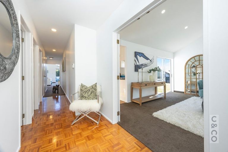 Photo of property in 4 Vintners Close, Huapai, Kumeu, 0810