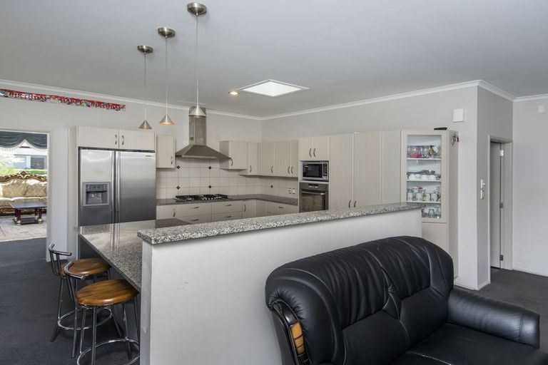 Photo of property in 102 Oriental Parade, Papamoa Beach, Papamoa, 3118