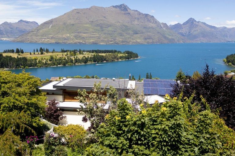 Photo of property in 27 Edinburgh Drive, Queenstown, 9300