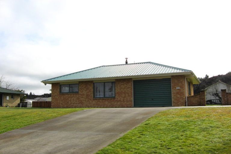 Photo of property in 38- 40 Coal Street, Reefton, 7830