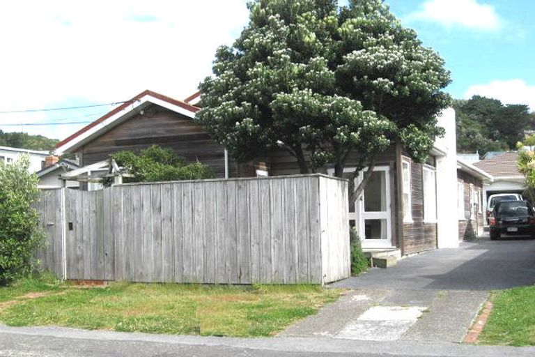 Photo of property in 46 Burnham Street, Seatoun, Wellington, 6022