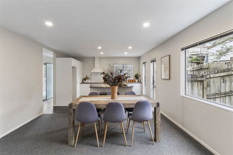 Photo of property in 49f Lancaster Road, Beach Haven, Auckland, 0626