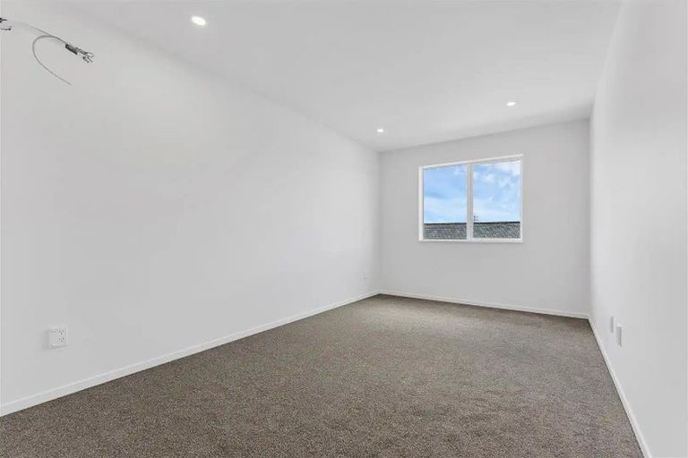 Photo of property in 17b Waka Ama Road, Karaka, 2113