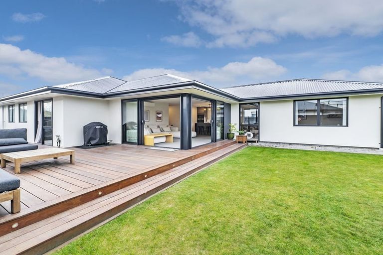 Photo of property in 3 Guyon Street, Marshland, Christchurch, 8083