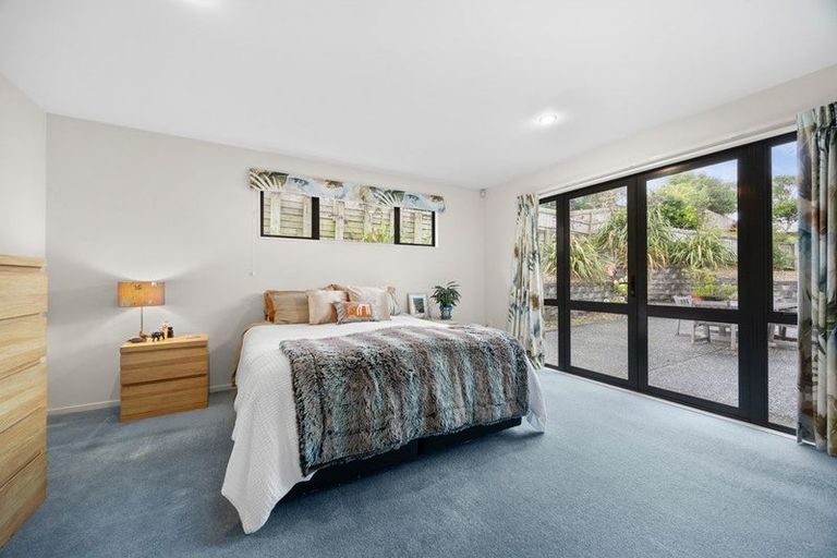 Photo of property in 51 Hogarth Rise, West Harbour, Auckland, 0618