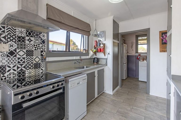 Photo of property in 30 Churchill Street, Waipukurau, 4200