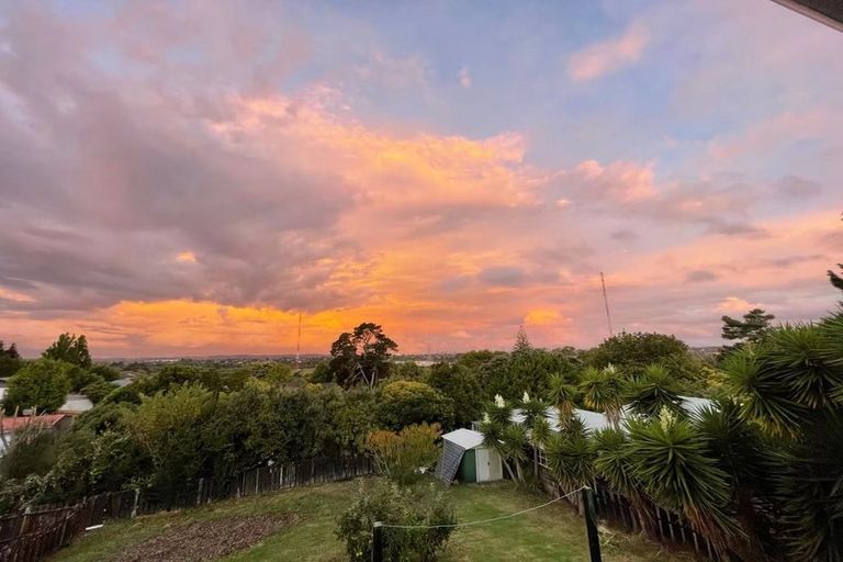 Photo of property in 6 Hartley Terrace, Massey, Auckland, 0614